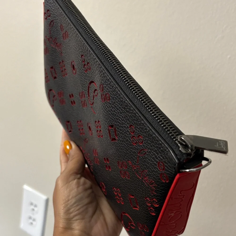 Christian Louboutin Perforated Grain Shoulder bag - Picture 16 of 16